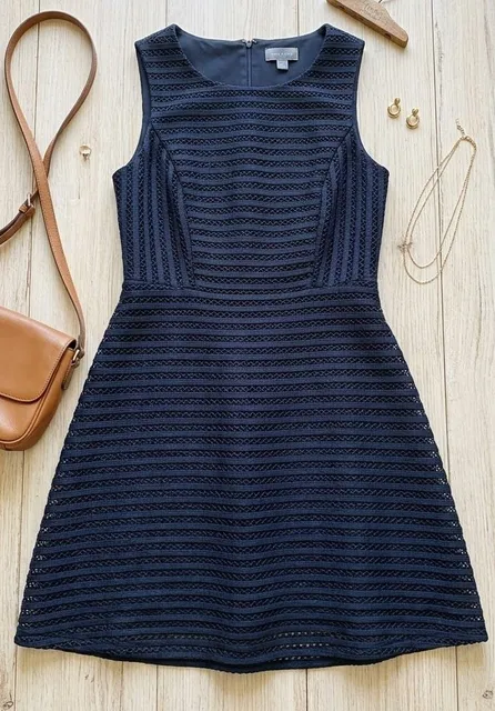Sz 6 The Limited Women's Black Sleeveless Textured Striped Sheath Dress