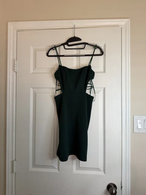 Hello Molly Dress Size US 2 Green Cutout Mini