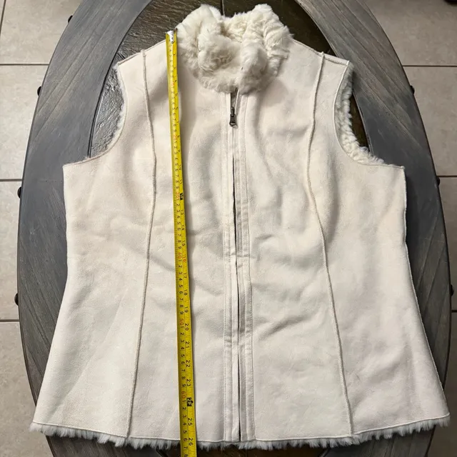Coldwater Creek Faux Suede Rose Swirl Faux Fur Vest reveIvory