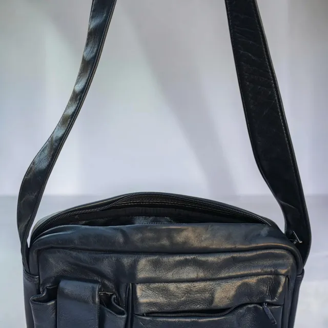 Perlina Navy Leather Crossbody Shoulder Bag Front Pocket