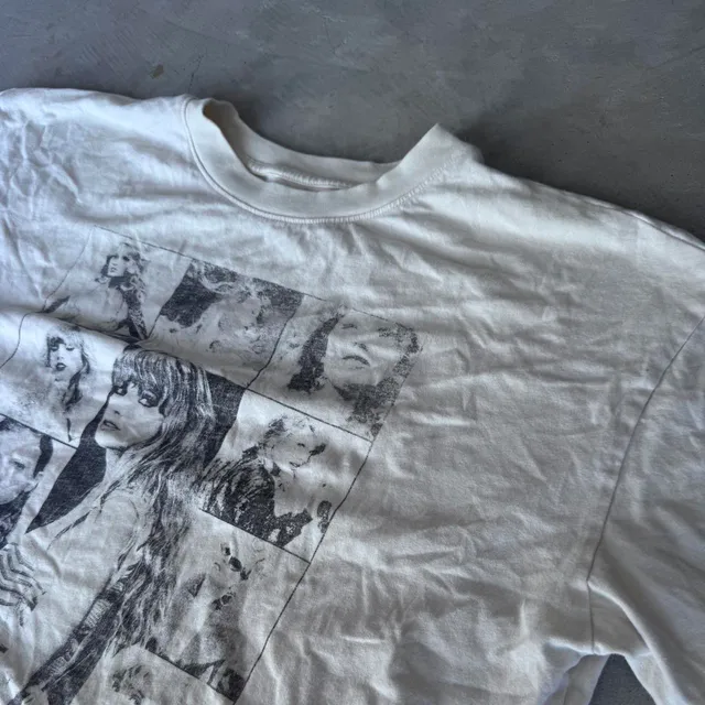 Taylor Swift The Eras Tour Concert T-Shirt Size L Beige