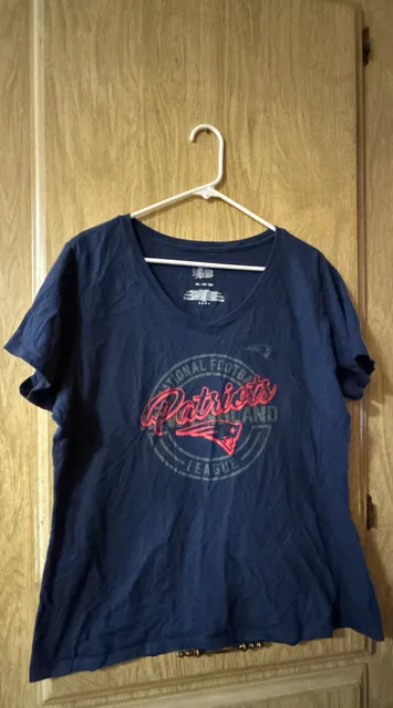 Majestic New England Patriots V-Neck T-Shirt Size 2XL Blue NFL