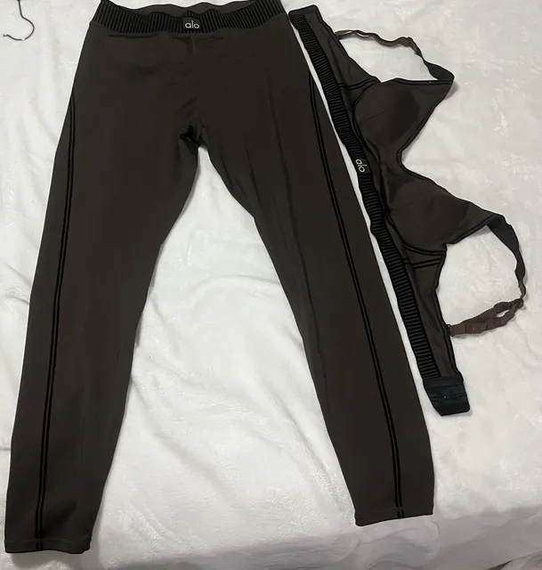 Alo Yoga Airbrush Heart Throb Legging Size M Brown