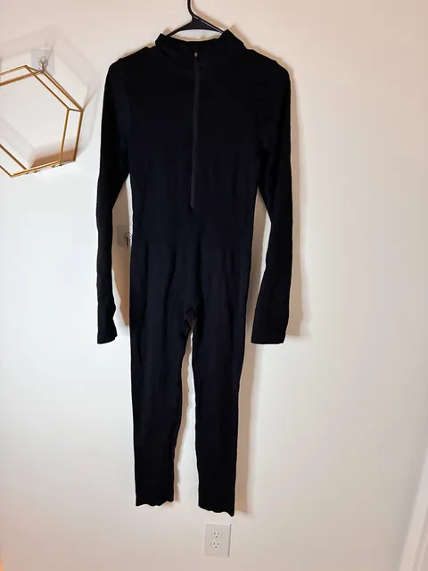 Black Ribbed Long Sleeve Zip Front Jumpsuit with Thumbholes Size L