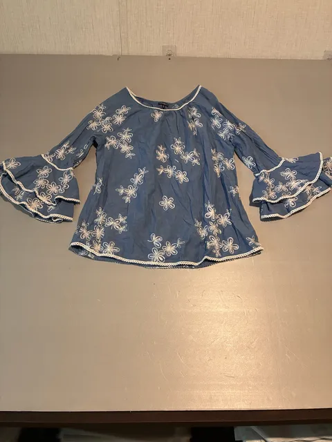 Hannah Blouse Size XL Blue Embroidered Bell Sleeve