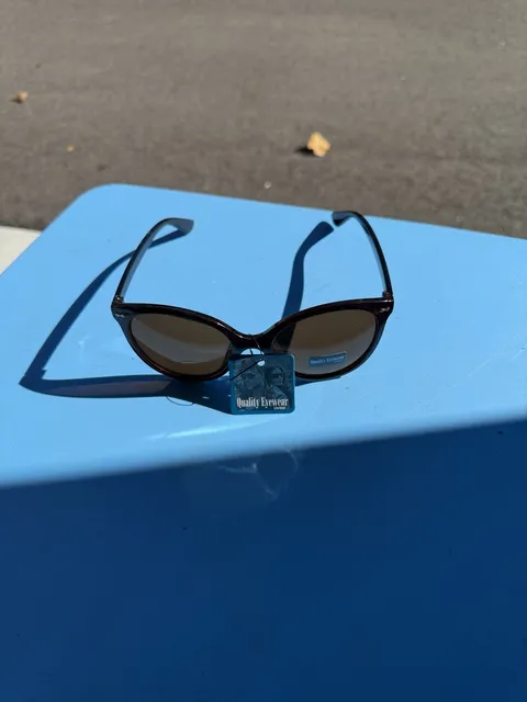 Quality Eyewear UV400 Brown Sunglasses