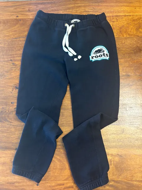Roots Sporting Goods Sweatpants Size XS Black Logo Fleece Joggers