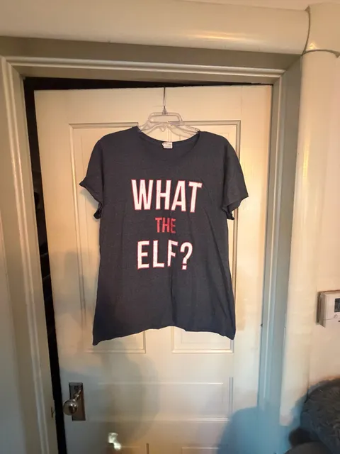 Gildan What The Elf Graphic T-Shirt Size XL Ladies Dark Gray