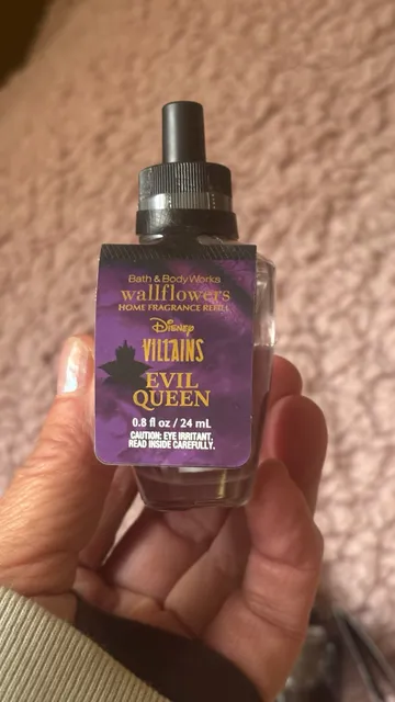 Bath & Body Works Disney Villains Evil Queen Wallflowers Refill