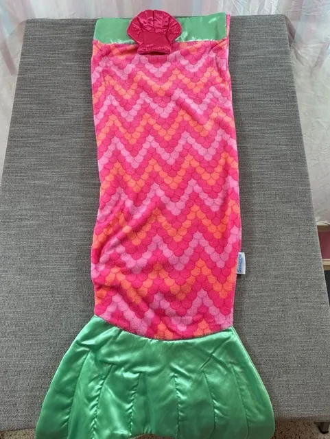 Snuggie Mermaid Blanket Pink Green Scales Fleece Wearable Throw
