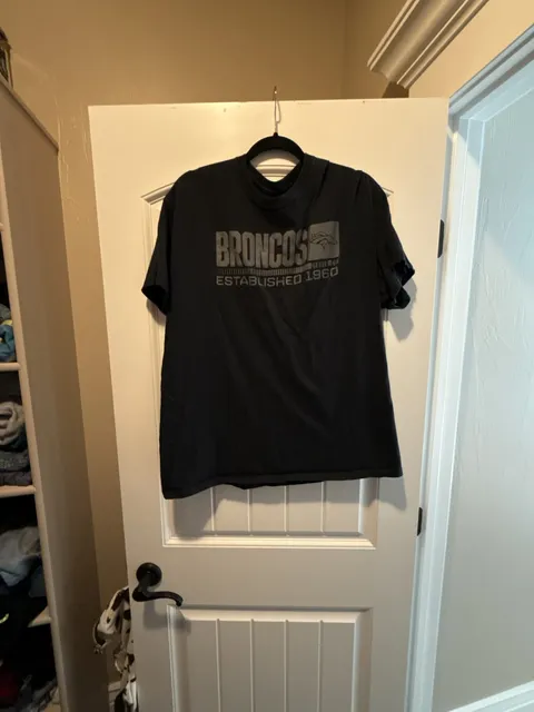 NFL Team Apparel Denver Broncos T-Shirt Size XL Black Established 1960