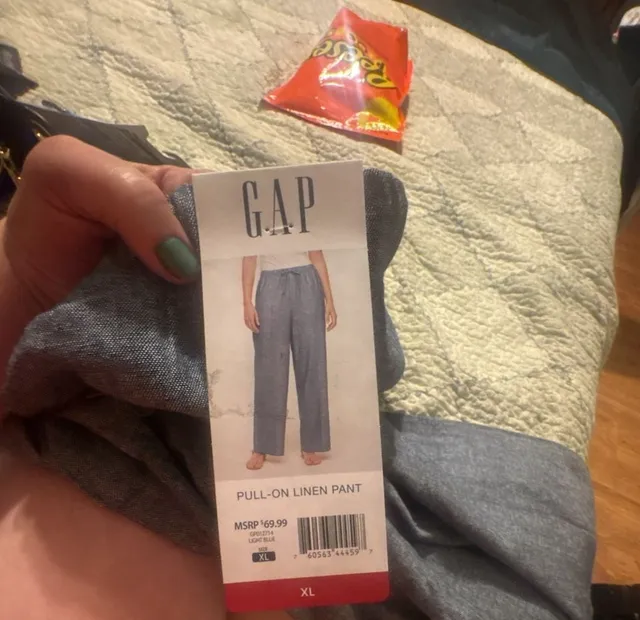 GAP Pull-On Linen Pant