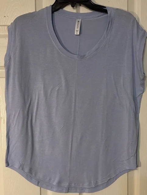 Athleta T-Shirt Size XS Light Blue Scoop Neck Cap Sleeve Top
