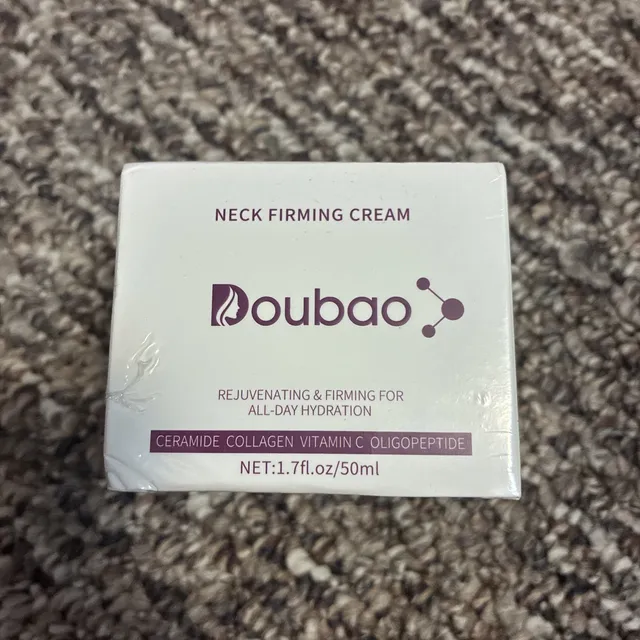 Doubao Neck Firming Cream Rejuvenating Moisturizer/Firming For All Day 1.7 fl oz