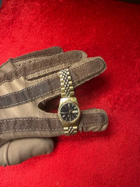 Seiko Quartz Gold Tone Day Date Watch 3E23-0A69