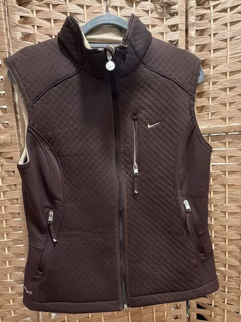 Nike Therma Fit Vest L 
Women’s Large
12-14
Brown Quilted Fleece Lined