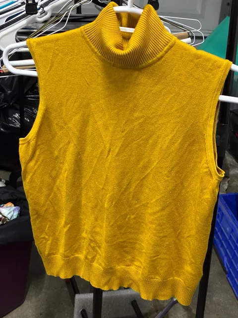 Cable & Gauge Sleeveless Turtleneck Sweater Size XL Mustard Yellow