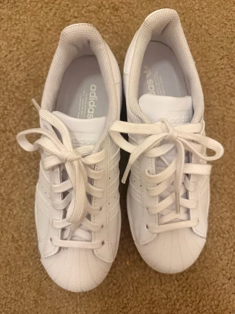 Adidas Superstar Size 6 White Sneakers