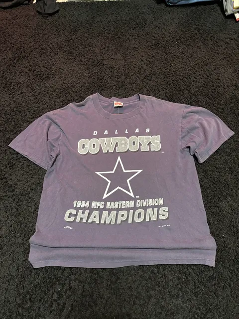 Vintage 1994 Dallas Cowboys NFC Champions NUTMEG graphic T-Shirt
Size Men’s XL🕶️
Measurements are listed 👓
Send offers📲📲
#Vintage #90s #NFL #Cowboys #FOOTBALL #NUTMEG