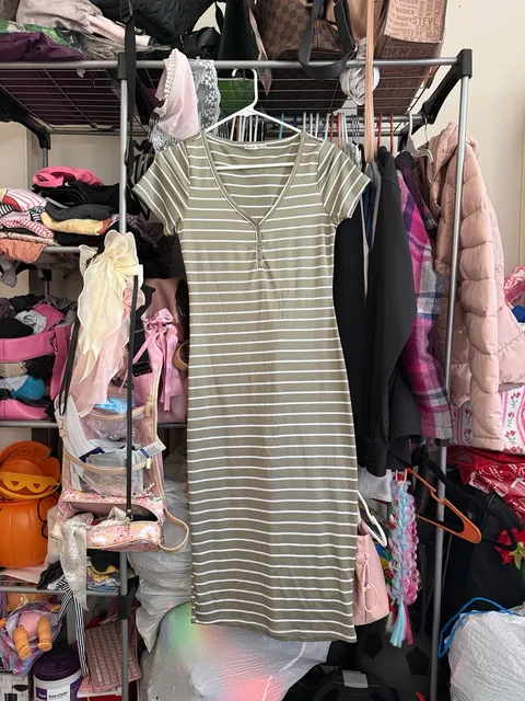 Heart & Hips Striped Ribbed V-Neck Midi Dress Green Size S