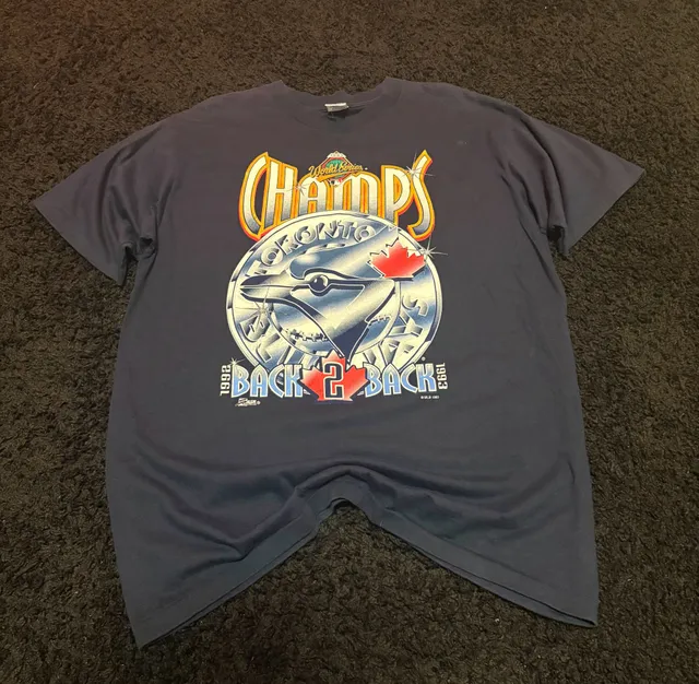 Vintage 1993 Toronto Blue Jays World Series Champs graphic T-Shirt Salem Sportswear Size Mens Large
#Vintage # 90s #WorldSeries #MLB
Measurements are listed👓
Send offers 📲📲