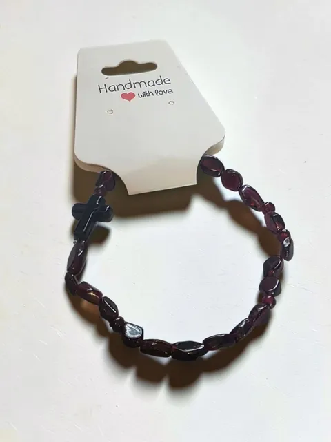 Deep Red Garnet Chip Cross Stretch Beaded Bracelet