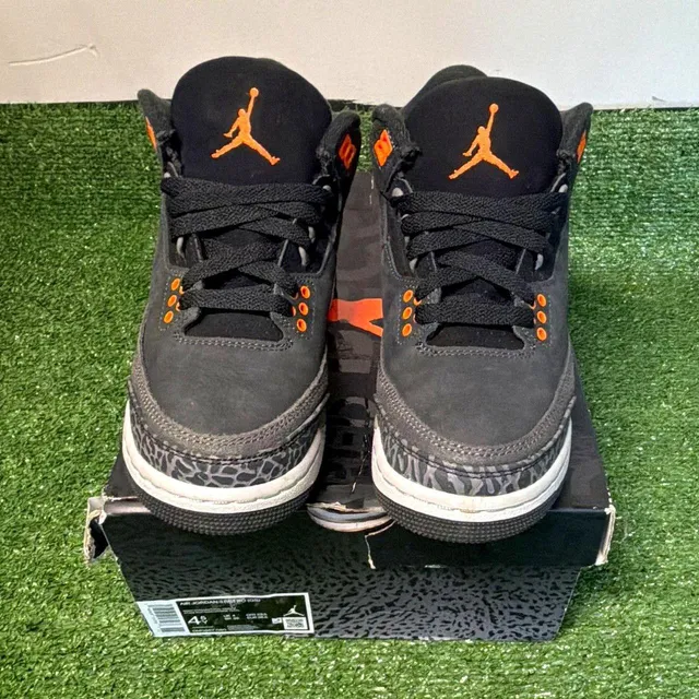 Jordan Air Jordan 3 Retro Fear Size 4.5Y Night Stadium