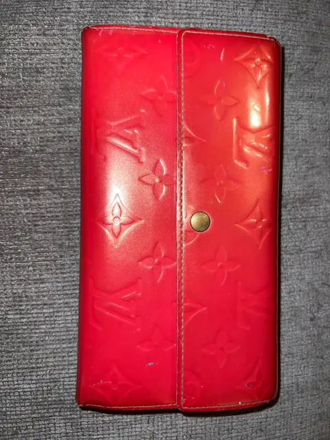 Louis Vuitton Monogram Vernis Sarah Wallet Red Patent Leather