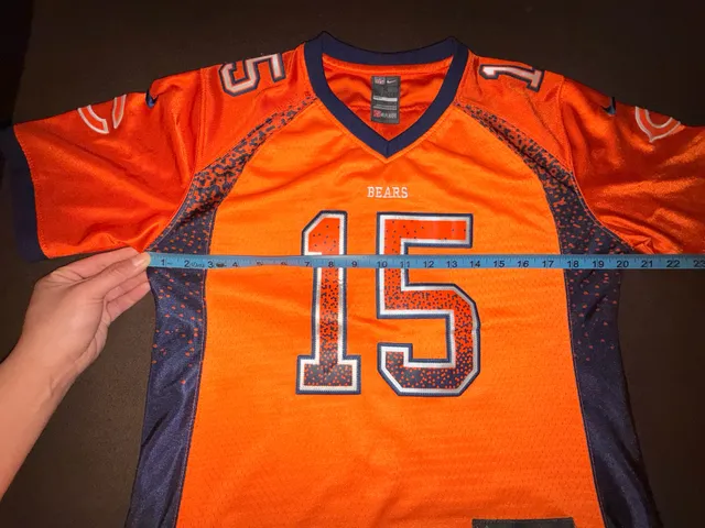 Nike Chicago Bears Brandon Marshall #15 Jersey Size M Orange NFL kids