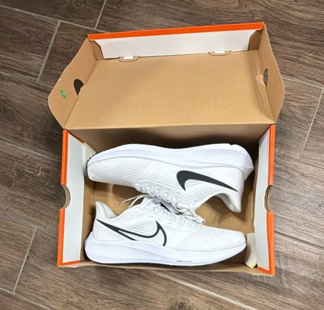 Nike Air Zoom Pegasus 39 Size 9 White Black Running Shoes