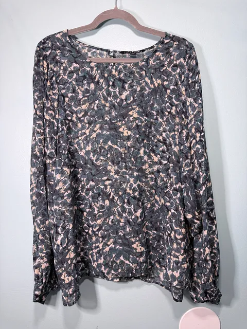 Zac & Rachel Blouse Size L Multicolor Animal Print Long Sleeve