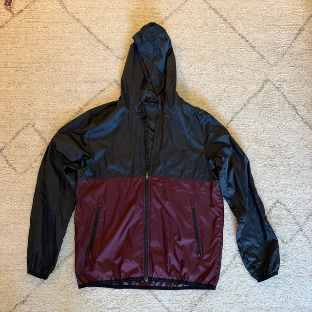 RVCA Hooded Lightweight Windbreaker Jacket Black Maroon Size M