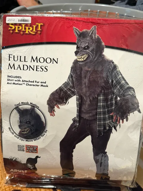 Spirit Halloween Full Moon Madness Wolf Adult Costume Size L/XL