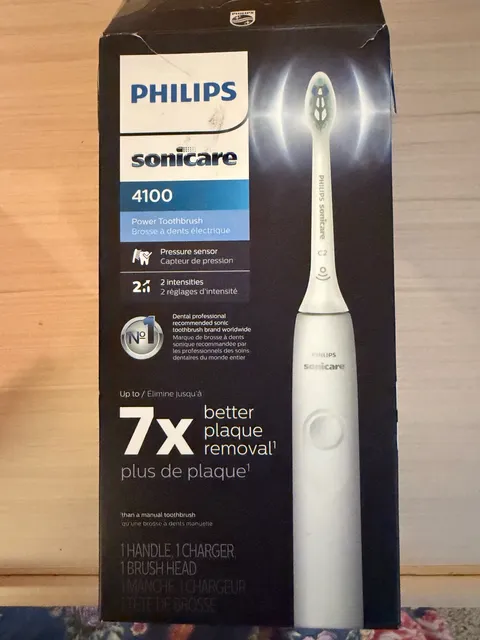 Philips Sonicare 4100 Electric Toothbrush Handle and Charger
