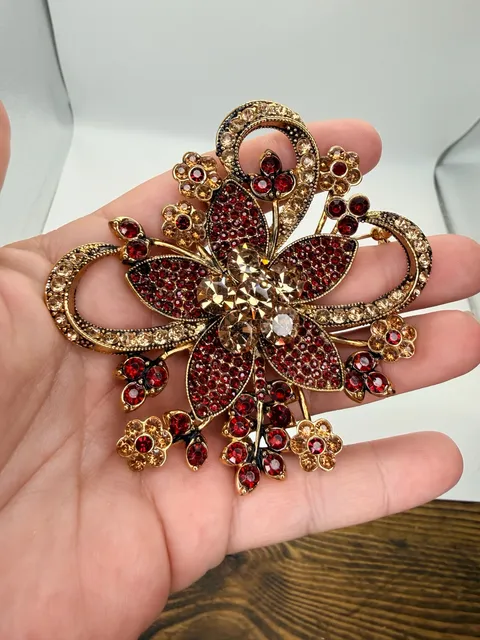 Avon 35 Years 2006 Red Rhinestone Floral Brooch Pin