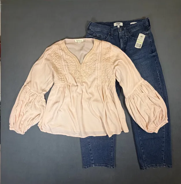 Solitaire Blush Pink Embroidered Boho Peasant Blouse Medium