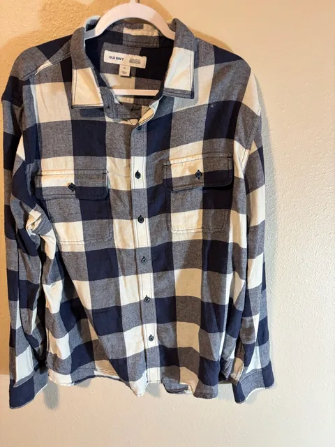Old Navy Flannel Shirt Size XL Blue White Plaid