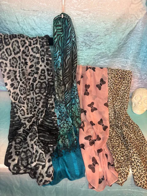 Lot Of 4 Fashion Scarves Animal Print Pink Bows Blue Teal Black