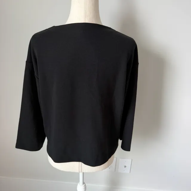 Uniqlo Crewneck Pullover Size L Black Knit Sweater