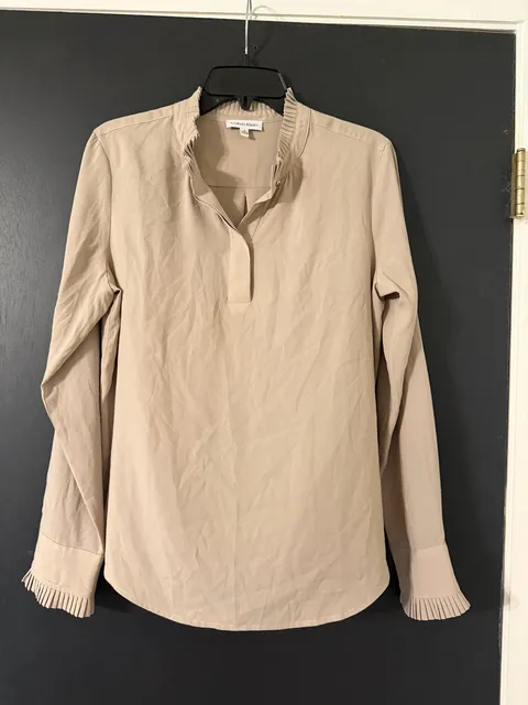 Calvin Klein Blouse Size M Beige Ruffle Collar Long Sleeve Popover