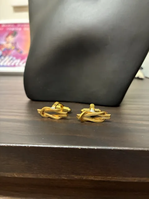 Vintage 1960s Gold Tone Knot Cufflinks