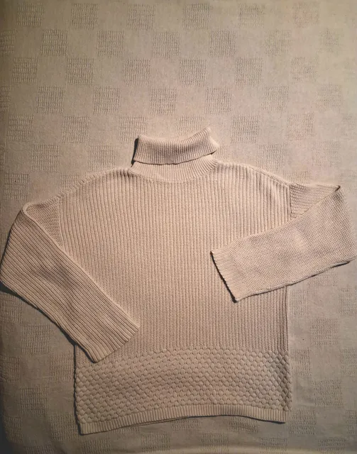 Calvin Klein Turtleneck Sweater Size S Cream Cotton Blend