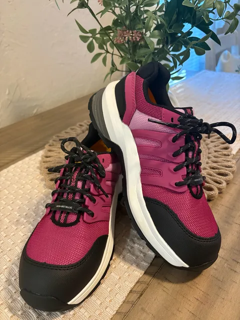 Caterpillar Streamline 2.0 Work Shoe Fuchsia Pink Composite Toe