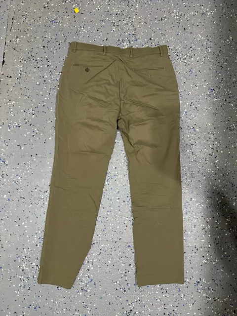Tommy Hilfiger Chino Pants Size 33W x 30L Olive Green