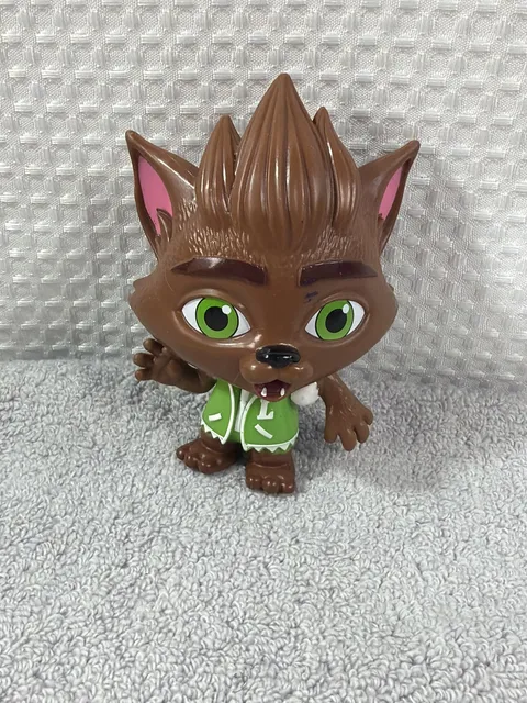 Hasbro Super Monsters Lobo Howler 4-Inch Vinyl Figure