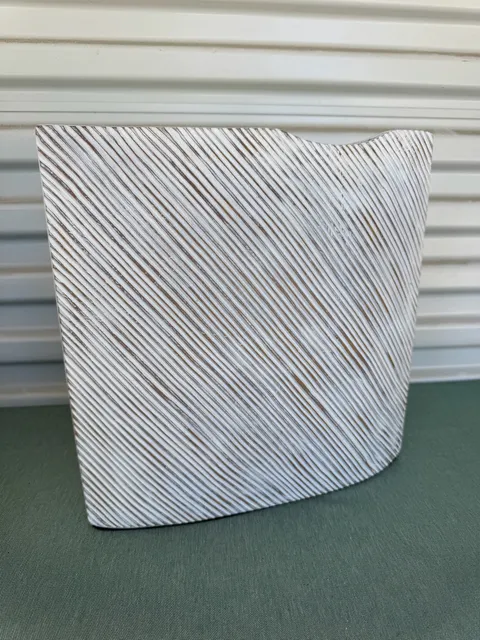 Home Decorative Resin Vase - Excellent Condition