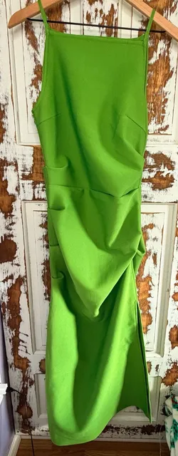 ELLIATT Lime Green Ruched Midi Dress Size L Strappy Bodycon Occassion