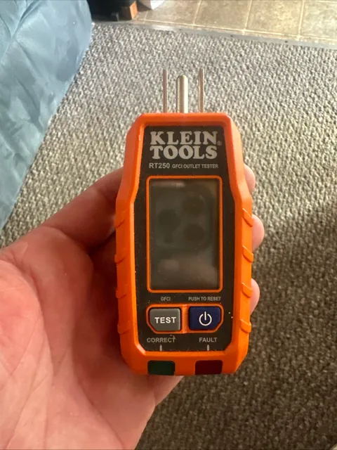 Klein Tools Outlet Tester