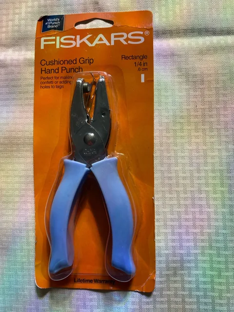 Fiskars Cushioned Grip Hand Punch Rectangle 1/4 in Blue