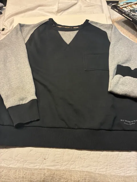 Burberry London England Sweatshirt XL Black Gray Raglan Pocket